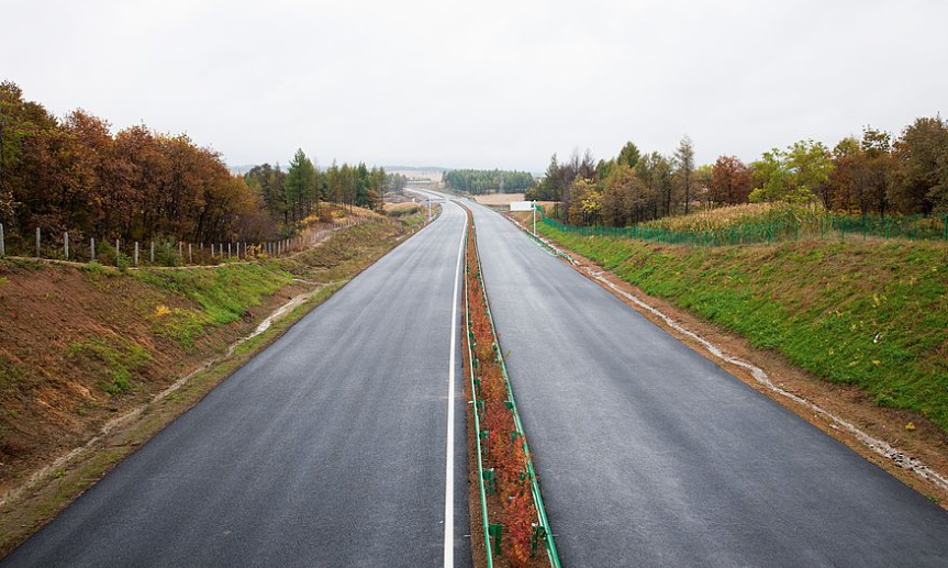 Living for the Weekend: Stay on Campus or Go Home?